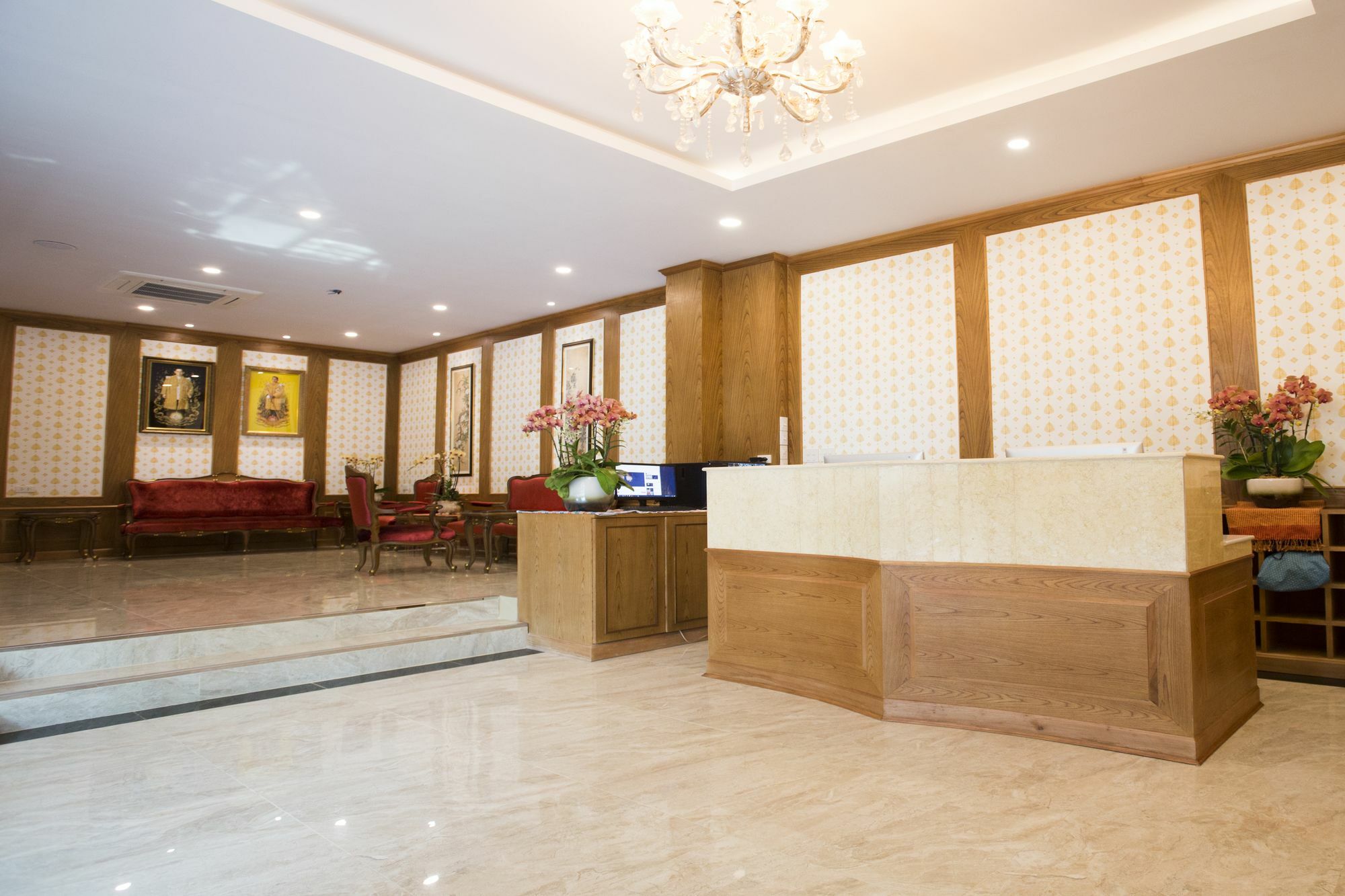 J&Y Hotel Latphrao 35 Bangkok Exterior photo
